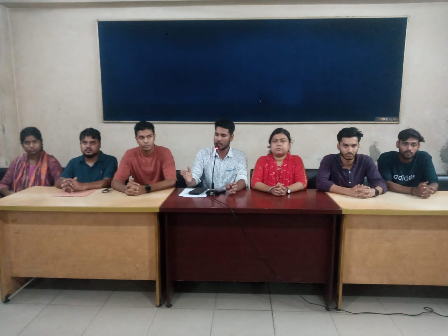 ছাত্রদল নেতারা সামাজিক যোগাযোগ মাধ্যমে মানহানি করছে