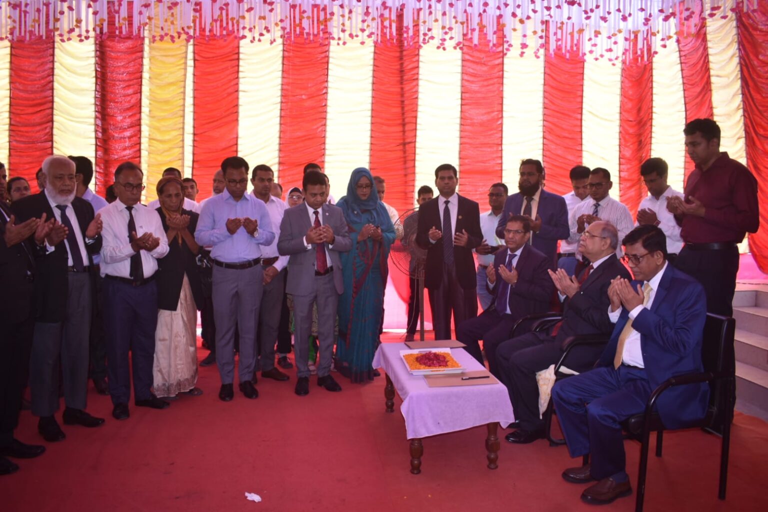 বিচার প্রক্রিয়ার দীর্ঘসূত্রিতায় দেশে মামলা জট মারাত্মক আকার ধারণ করেছে : বিচারপতি মাহমুদুল হক