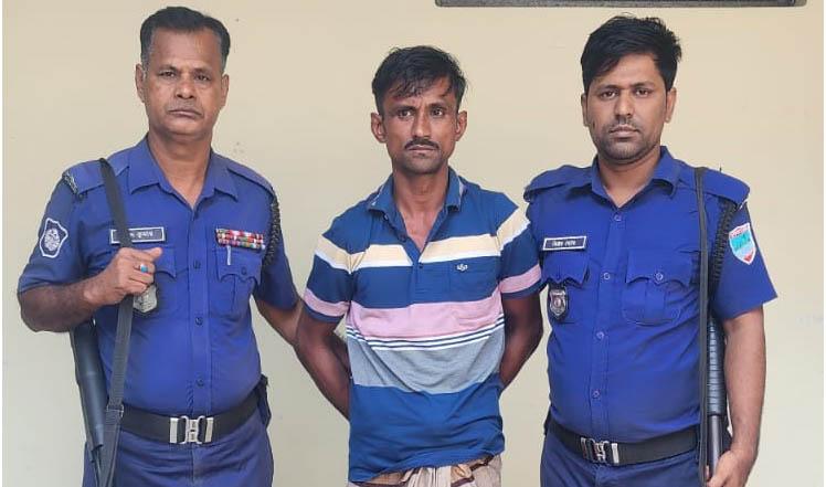 চৌগাছায় ১০ বছর সাজাপ্রাপ্ত আসামি গ্রেফতার