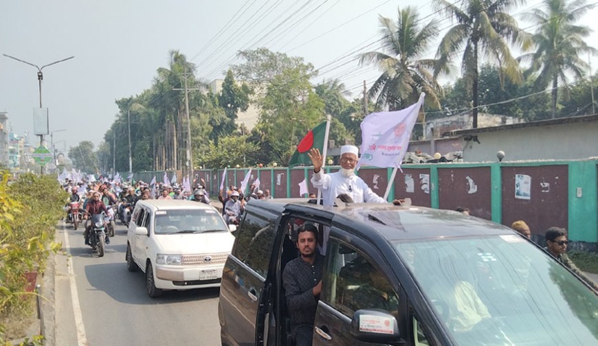 পাঁচ হাজার মোটরসাইকেলে আজিজুরের শোডাউন