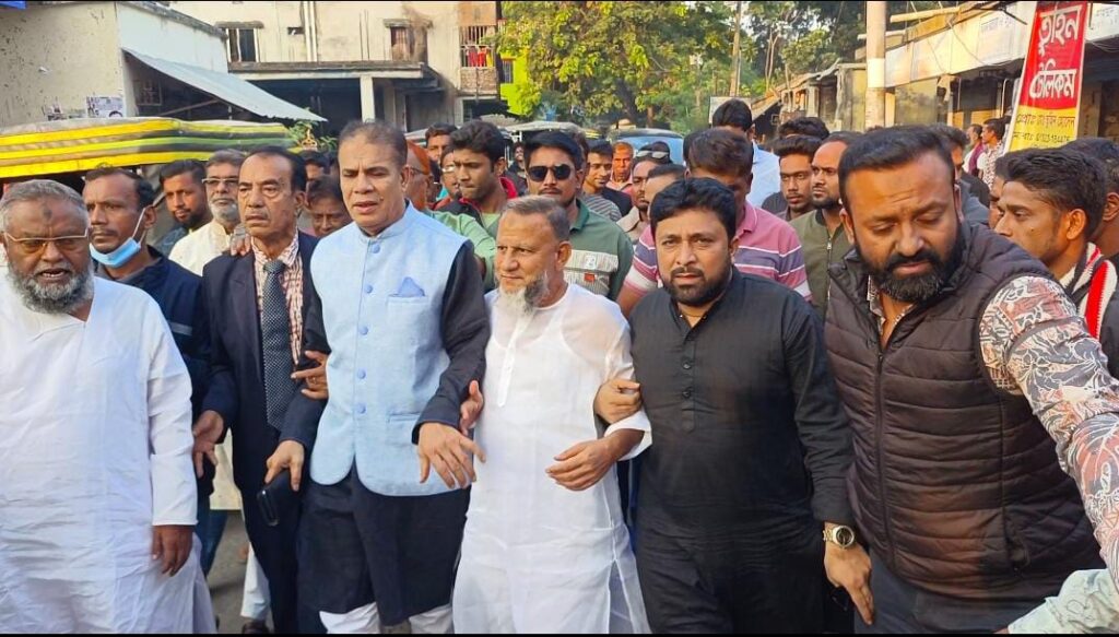 ঝিকরগাছায় মিজান খানের মোটরসাইকেল শোডাউন