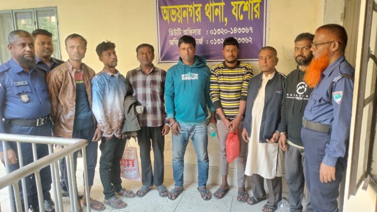 অভয়নগরে পুলিশের অভিযান, একাধিক মামলায় গ্রেফতার-৭