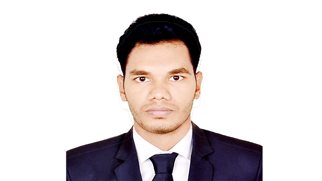 দারিদ্রতার বিরুদ্ধে লড়াই করা কৃষকের ছেলে এখন বিসিএস ক্যাডার