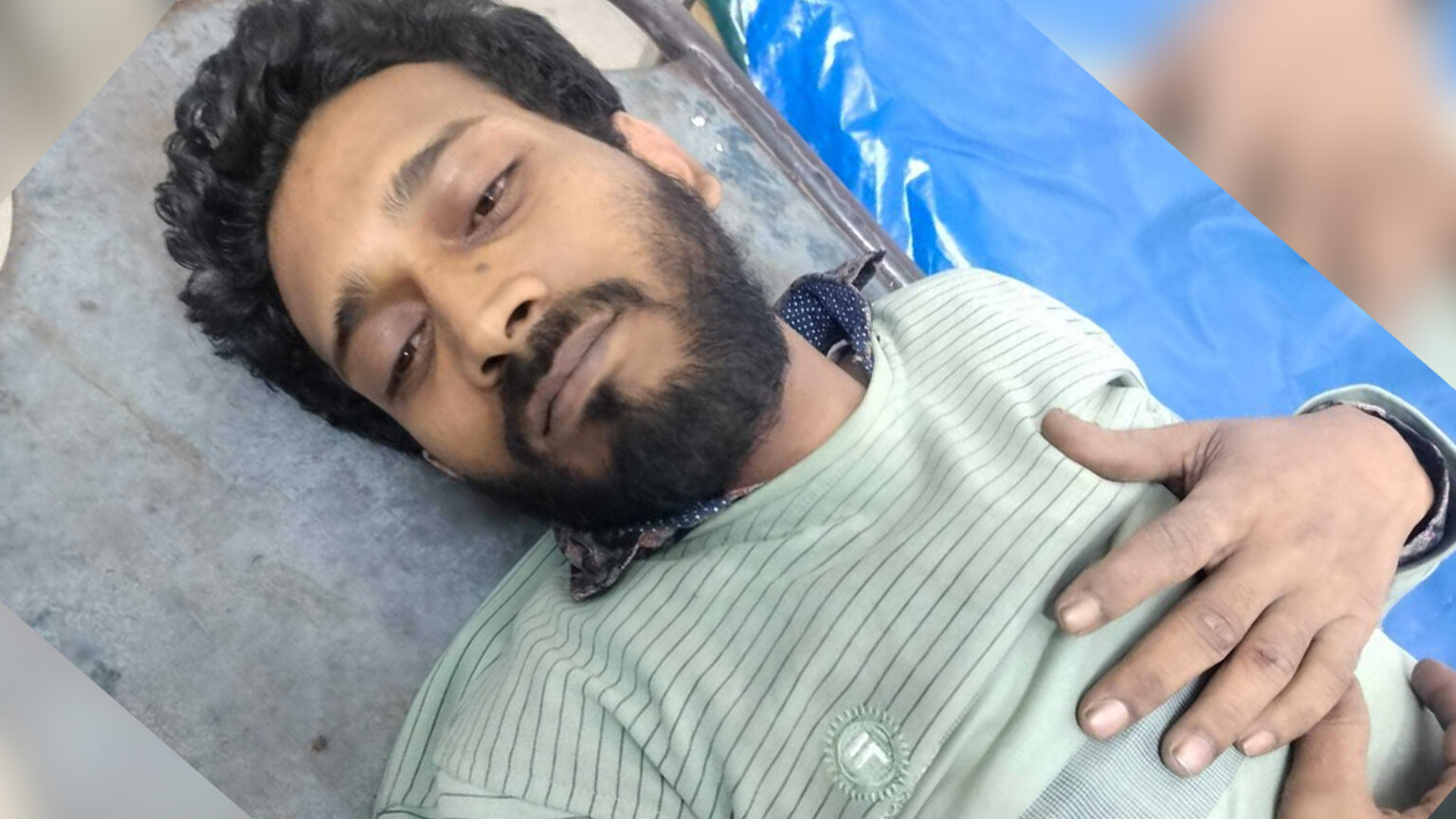 যশোরে এক ভাংড়ি ব্যবসায়ীকে গণপিটুনি দিয়ে পুলিশে সোপর্দ, অস্ত্র গুলি উদ্ধার