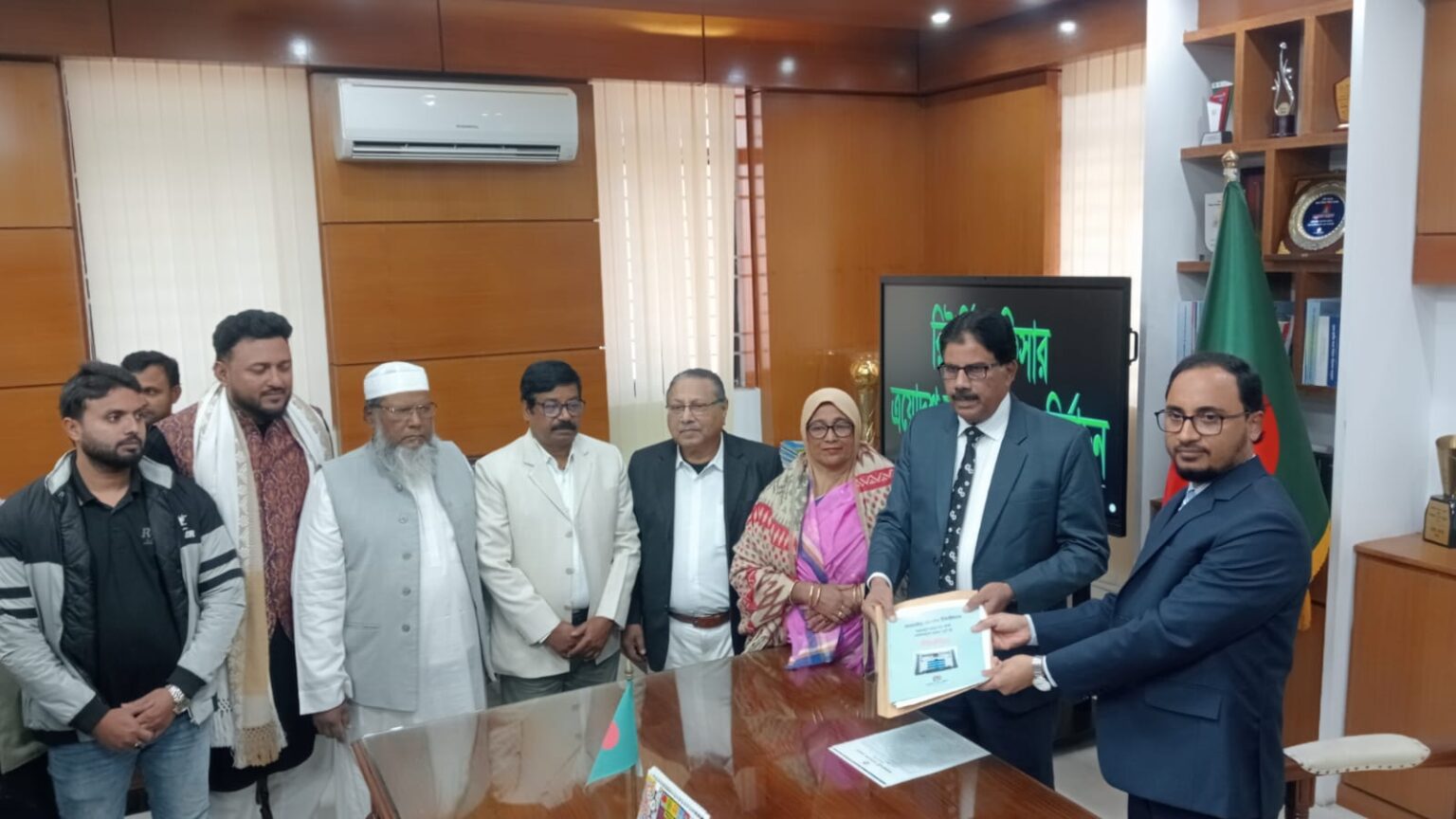 যশোরে অমিতের পক্ষে মনোনয়ন সংগ্রহ