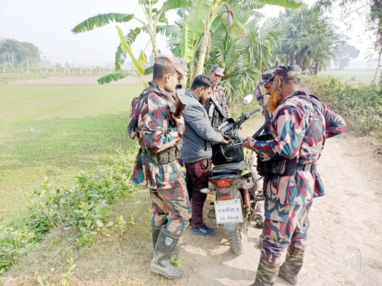 খুলনায় এনসিপি নেতাকে গুলির ঘটনায় যশোর সীমান্তে কড়া নজরদারি