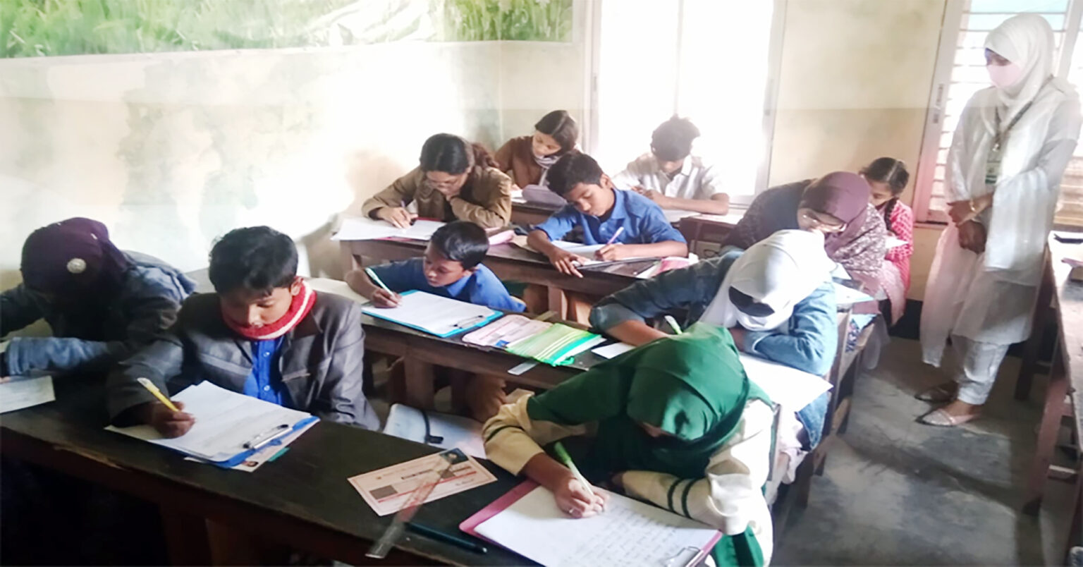 যশোরে আলোর দিশারী ফাউণ্ডেশন’র বৃত্তি পরীক্ষা অনুষ্ঠিত