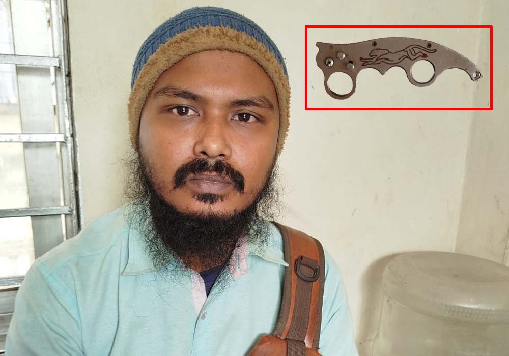 যশোর জেনারেল হাসপাতালে চাকুসহ আটক এক