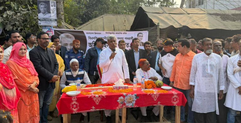 প্রয়াত নেতাকর্মীদের স্মরণ করে অমিতের নির্বাচনী প্রচারণা শুরু