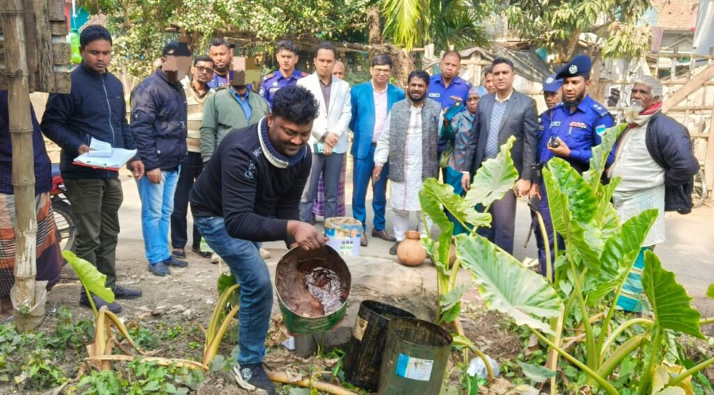 বাগআঁচড়ায় দুটি ভেজাল গুড় তৈরির কারখানায় অভিযান: জরিমানা