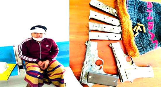 বেনাপোলে পিস্তল গুলি ম্যাগজিন সহ আটক ১