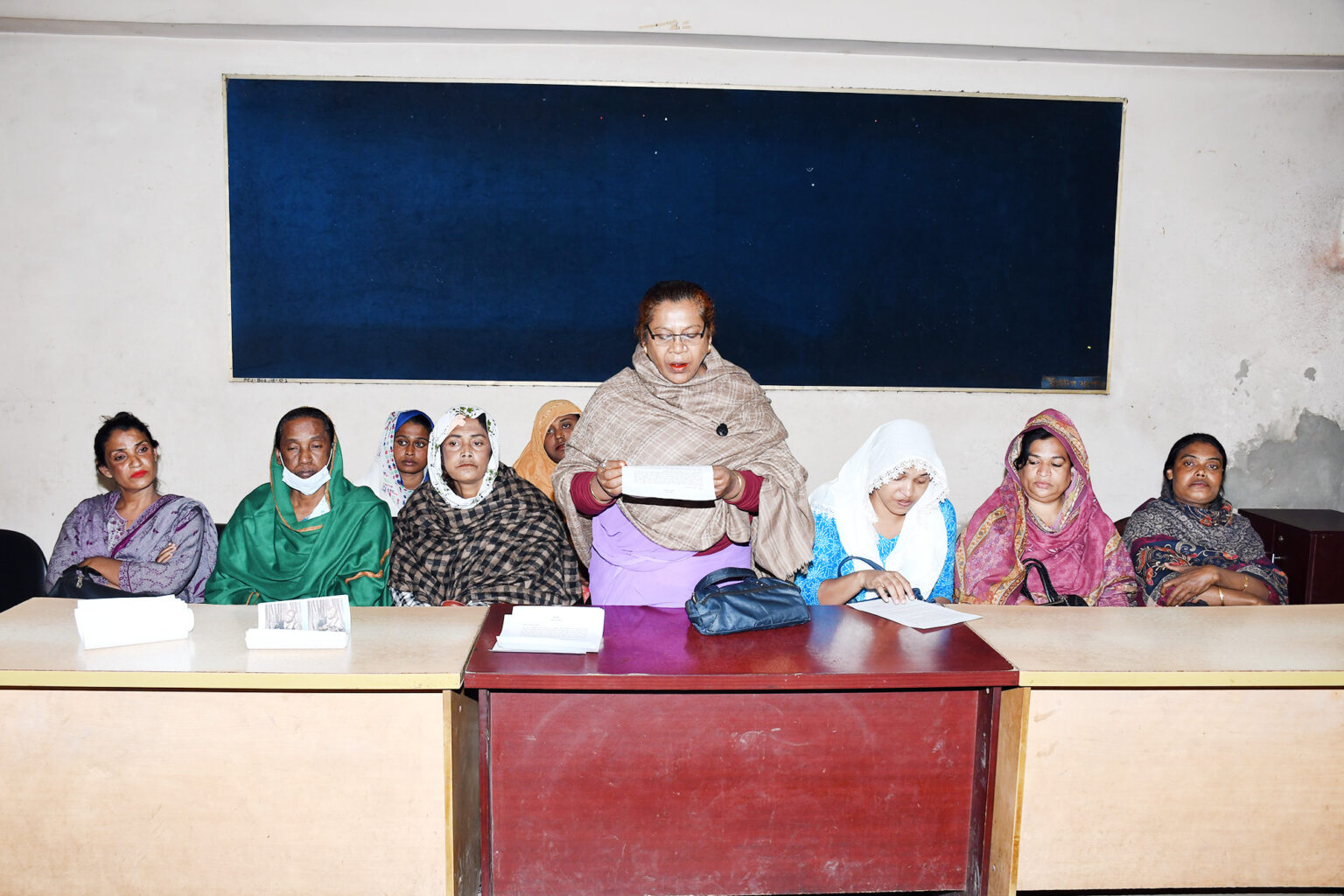 হিজড়া গোষ্ঠীর ওপর হামলার প্রতিবাদে যশোর প্রেসক্লাবে সংবাদ সম্মেলন