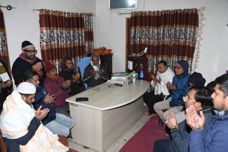 খালেদা জিয়ার রুহের মাগফিরাত কামনায় বাংলার ভোরের দোয়া মাহফিল