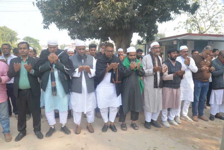 তরিকুল ইসলামের কবর জিয়ারতের মাধ্যমে রশিদ আহমাদের প্রচারণা শুরু