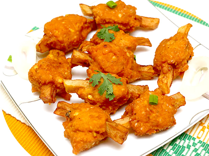 ইফতারিতে বাড়িতে বানান ফ্রেঞ্চ ফ্রাই পেঁয়াজু