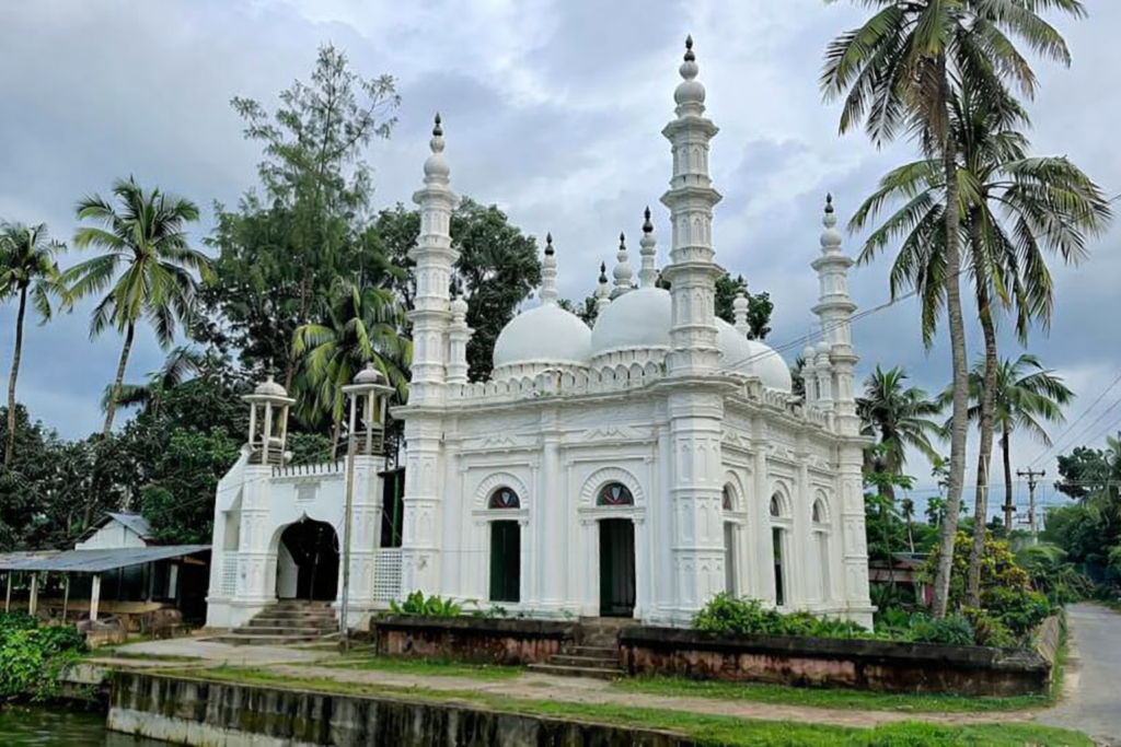 তেঁতুলিয়া শাহী জামে মসজিদ: তালার ঐতিহ্যের ছয় গম্বুজের নিদর্শন