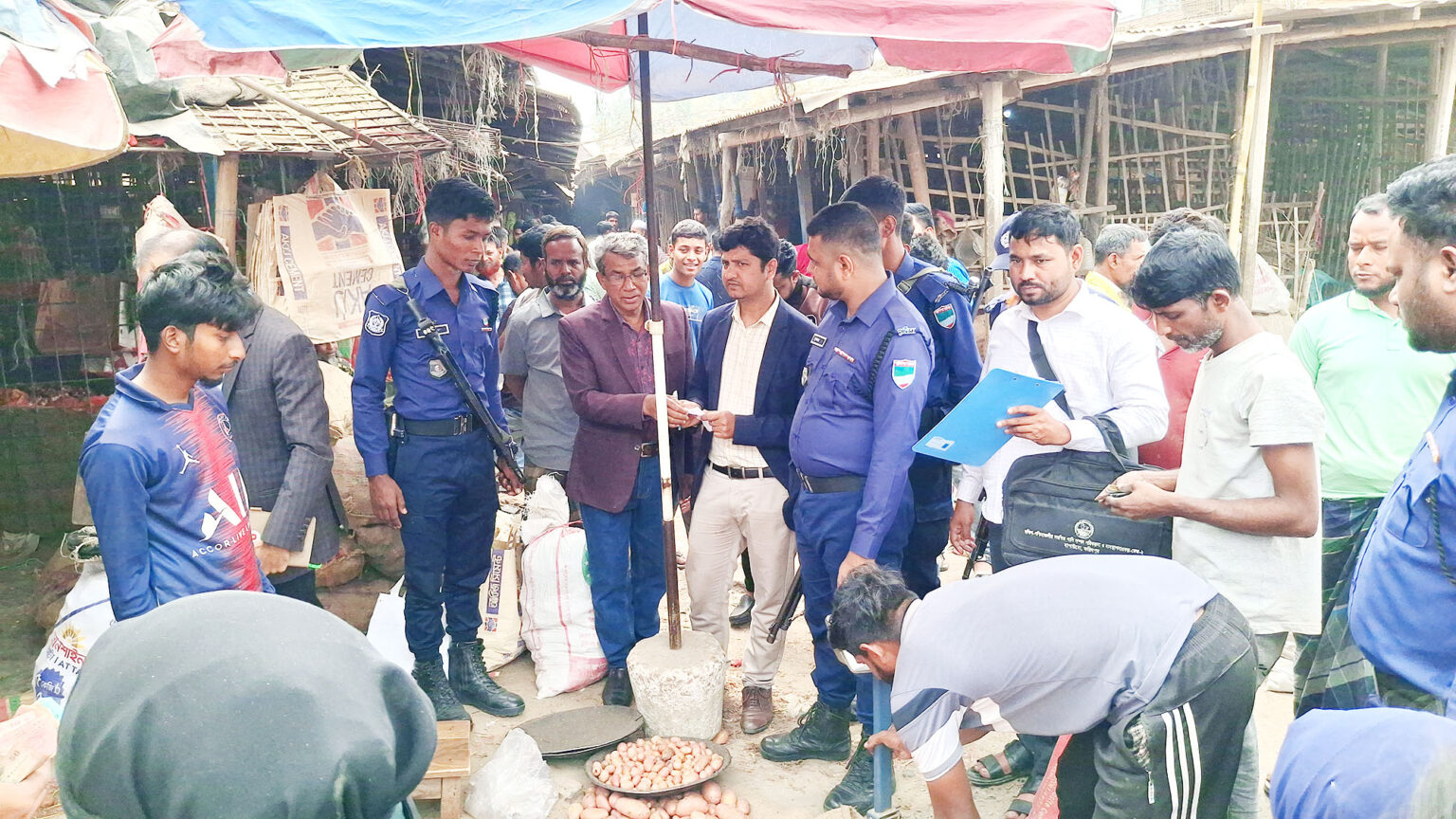 মাগুরায় বিশেষ অভিযানে ৬ প্রতিষ্ঠানে জরিমানা