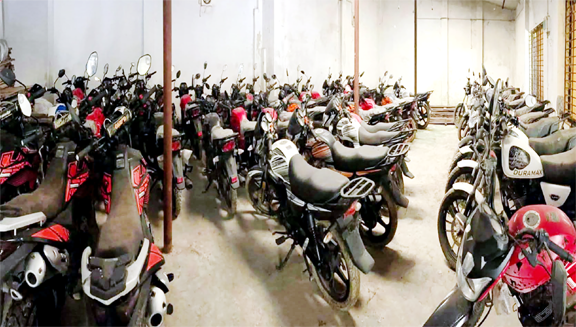 যশোরে গোডাউনে মিলল বিপুল সংখ্যক আমেরিকান মোটরসাইকেল