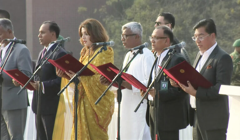 ১৭ বছর পর তরিকুল পরিবারের হাতে মন্ত্রিত্ব যশোরজুড়ে আনন্দ উচ্ছ্বাস