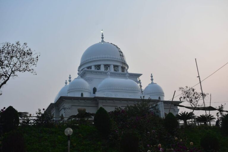 নলতা শরীফের অনন্য ইফতারে প্রতিদিন যোগ দেন ৬ হাজার মানুষ
