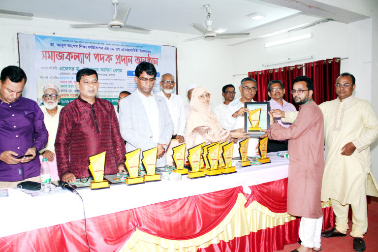 যে যার অবস্থান থেকে সমাজ উন্নয়নে কাজ করার আহ্বান: যশোর বোর্ড চেয়ারম্যান