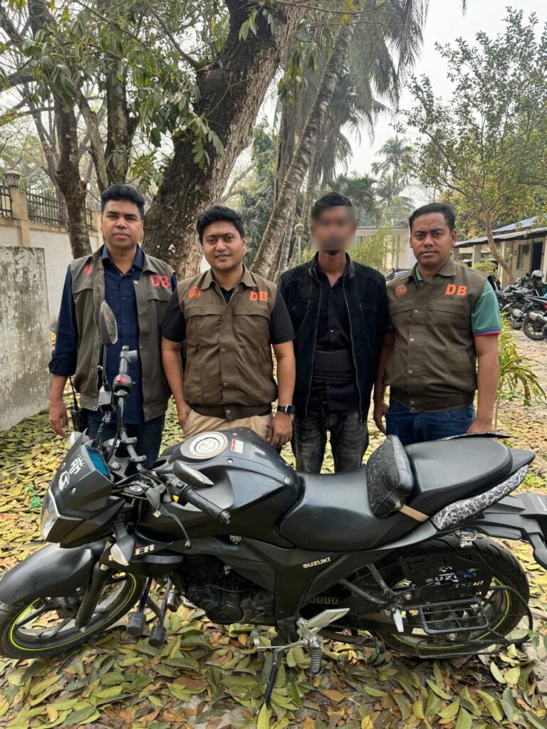 যশোরে আলমগীর হত্যা মামলার অন্যতম আসামি গ্রেফতার