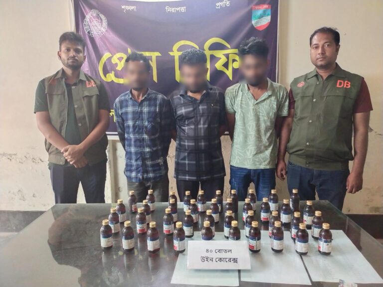 যশোরে বিজিবির অভিযানে চোরাচালানি পণ্য আটক