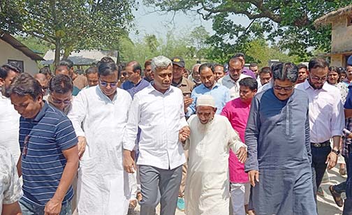 প্রধানমন্ত্রীর পুনঃখনন উপলক্ষে জিয়া খাল পরিদর্শনে প্রতিমন্ত্রী অমিত