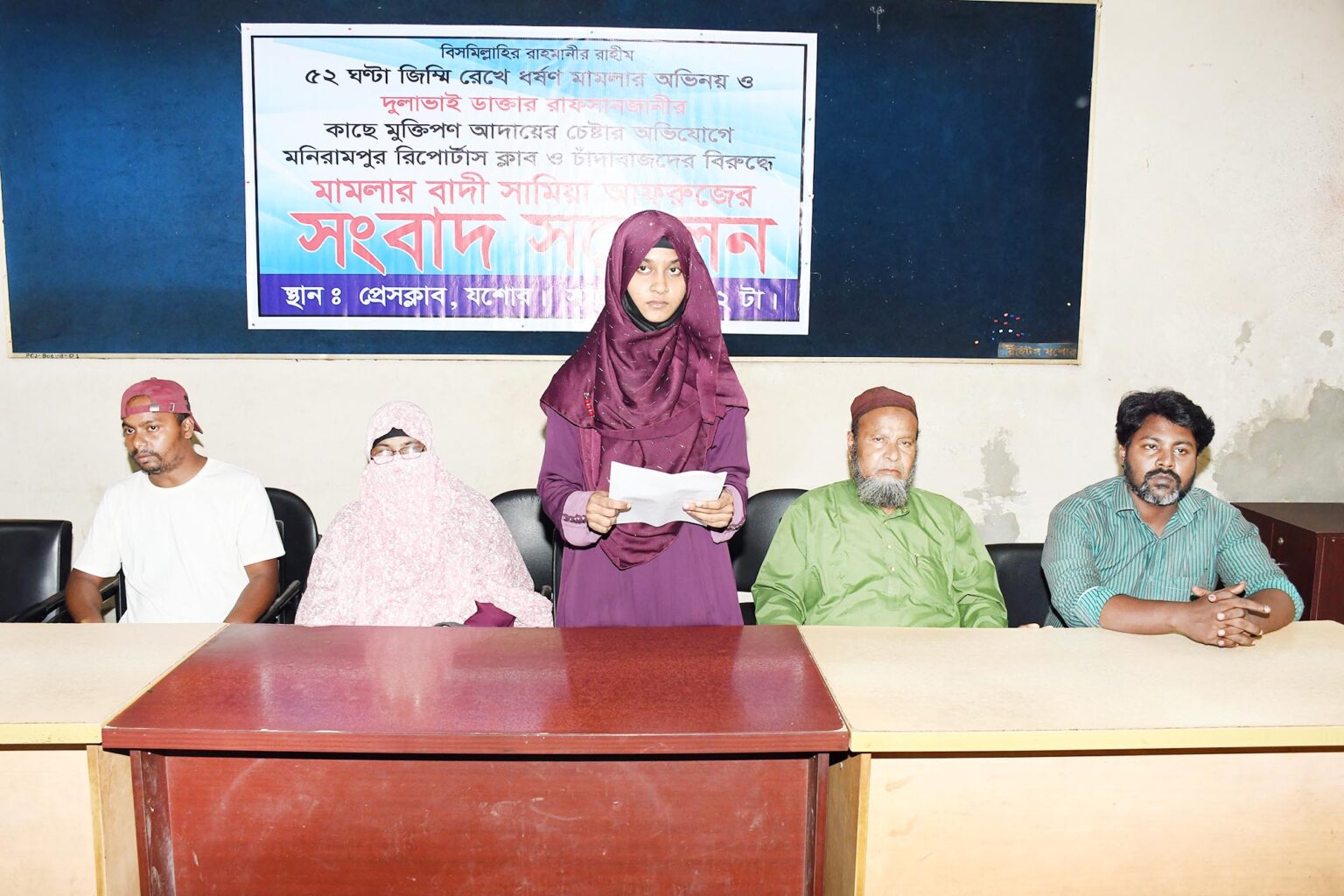 দুলাইভায়ের বিরুদ্ধে আনা সব অভিযোগ মিথ্যা চাঁদাবাজ চক্রের ফাঁদে পড়ার দাবি তরুণীর