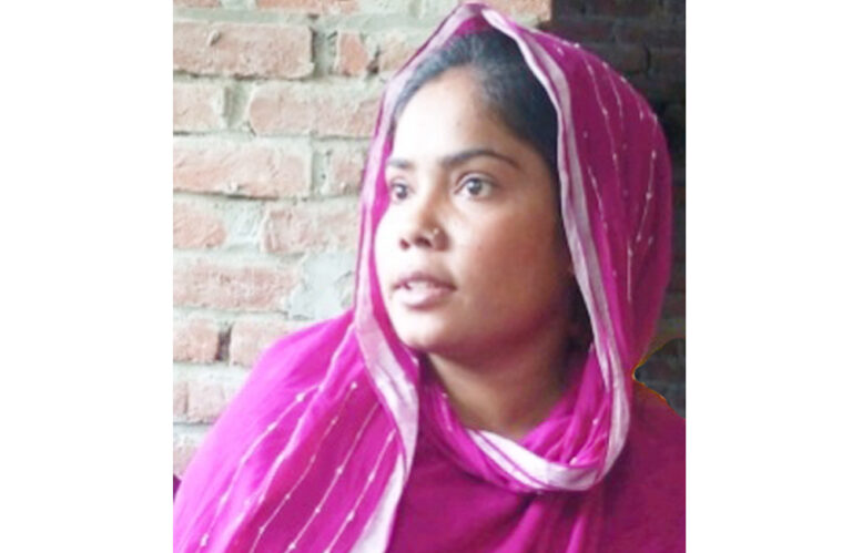 প্রতারণা : কোটচাঁদপুরে নারী আটক, পুলিশের বিরুদ্ধে হুমকির অভিযোগ