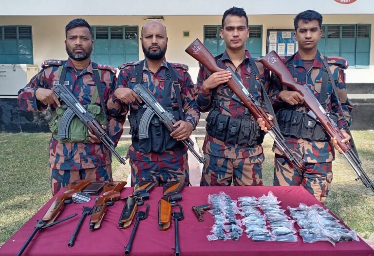 যশোরে বিজিবির অভিযানে ৬২ কোটি টাকার মালামাল আটক