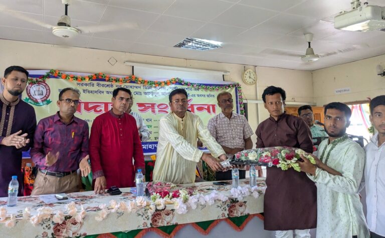 শার্শার সরকারি বীরশ্রেষ্ঠ নূর মোহাম্মদ ডিগ্রি কলেজ অধ্যক্ষের বিদায় সংবর্ধনা