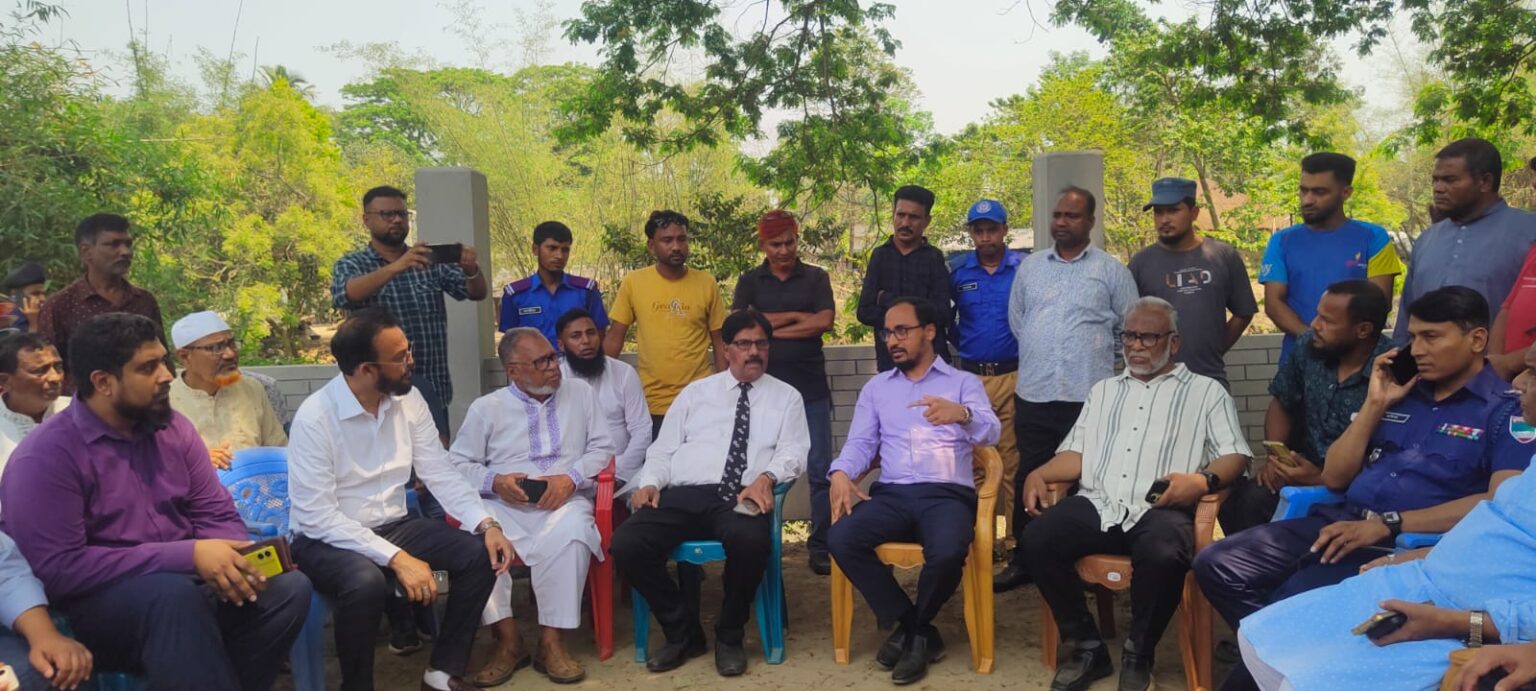 প্রধান মন্ত্রী তারেক রহমানের আগমন ঘিরে উলাশীর জিয়া খাল পরিদর্শনে জেলা প্রশাসক