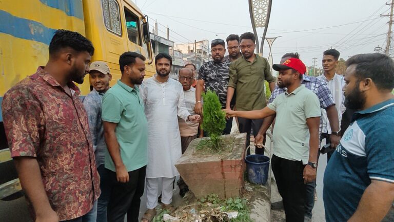বেনাপোলে যুবদল নেতা ইমদার বৃক্ষরোপণ