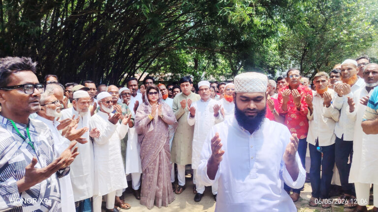 সংবর্ধিত সাবিরা সুলতানা মুন্নি, প্রয়াত নেতাদের কবর জিয়ারত