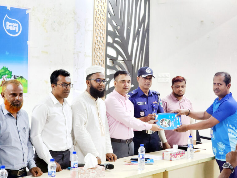 মনিরামপুরে আধুনিক দুগ্ধ খামার ব্যবস্থাপনা বিষয়ক প্রশিক্ষণ