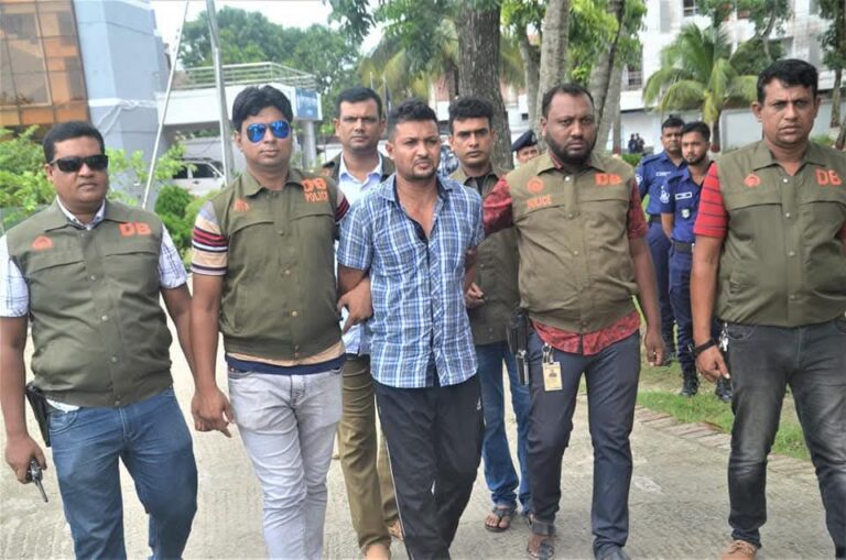 যশোরে ভুয়া পুলিশ আটক