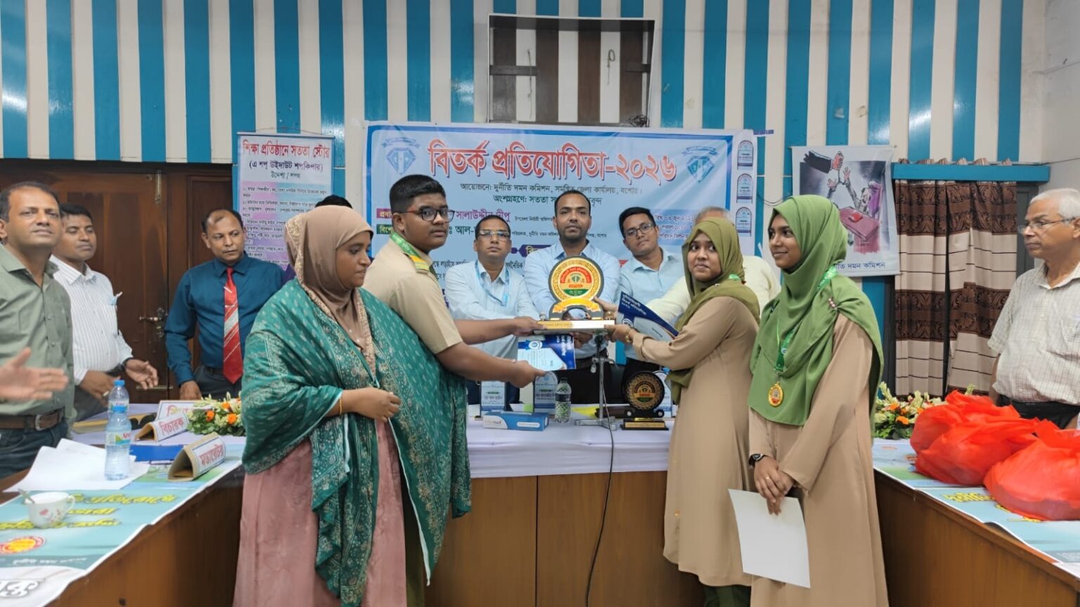 দুর্নীতি বিরোধী সচেতনতা বাড়ানোর লক্ষ্যে অভয়নগরে বিতর্ক প্রতিযোগিতা