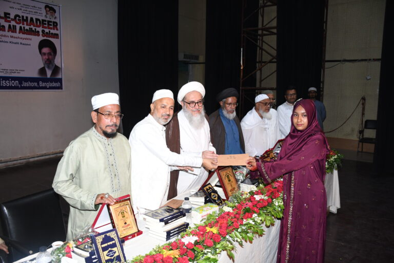 উৎসবমুখর পরিবেশে ঐতিহাসিক ‘ঈদ-এ-গ্বাদীর’ উদযাপন