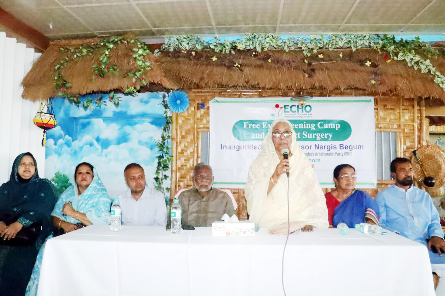 জয়তী সোসাইটিতে ষাটোর্ধ্ব মায়েদের চক্ষু ক্যাম্প