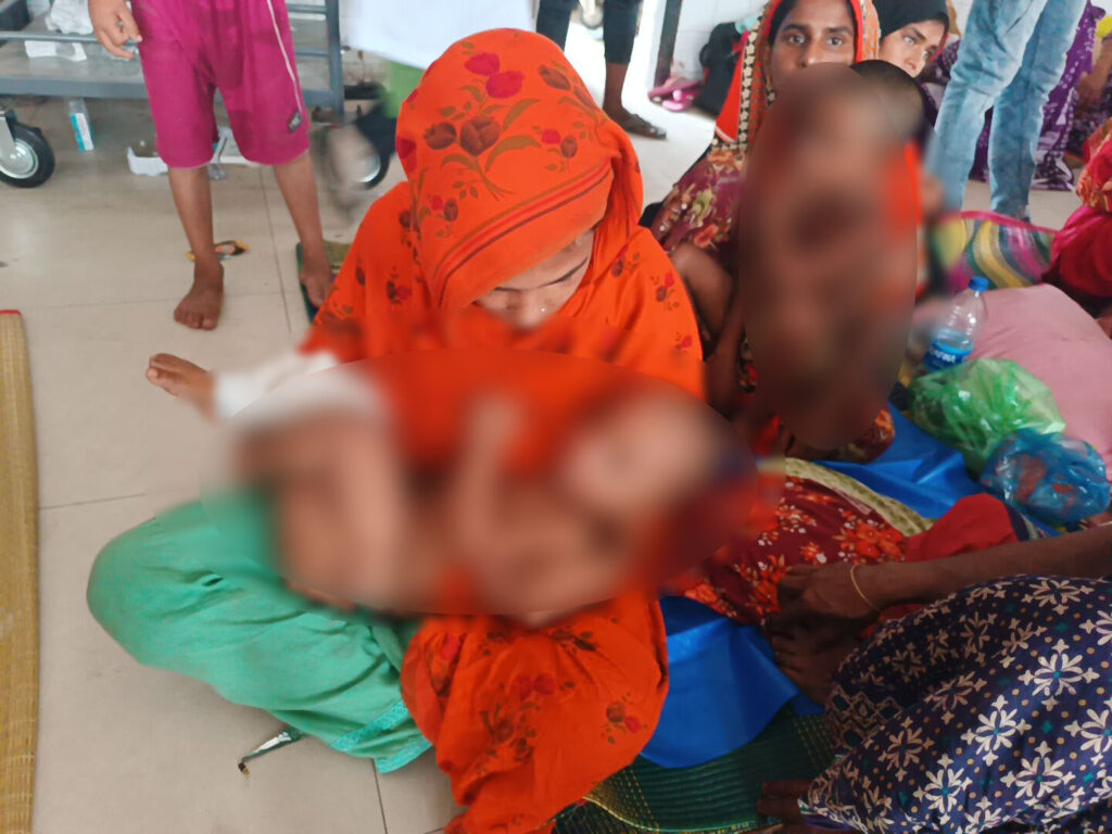 বাঘাড়পাড়ায় মাদক কারবারি হামলায় ১১ মাস বয়সী শিশু গুরুতর জখম (ভিডিও সহ )