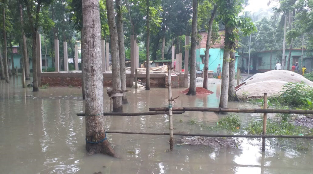 জলাবদ্ধ বাঘারপাড়া পৌরসভার তিনটি ওয়ার্ড