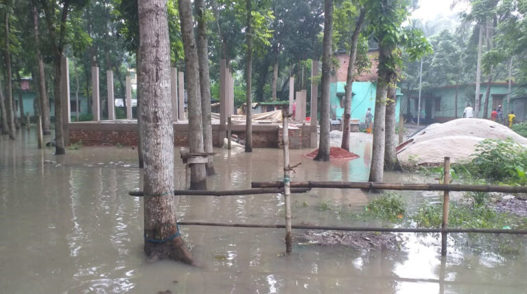 জলাবদ্ধ বাঘারপাড়া পৌরসভার তিনটি ওয়ার্ড