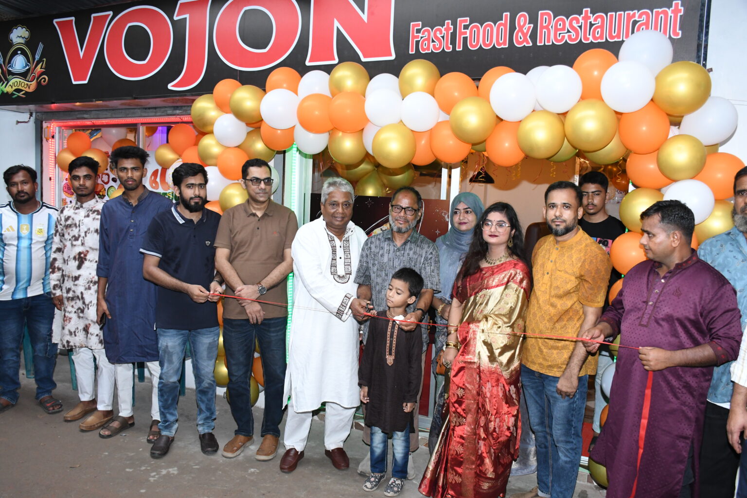 যশোরে ‘ভোজন’ ফাস্ট ফুড অ্যান্ড রেস্টুরেন্টের শাখা উদ্বোধন