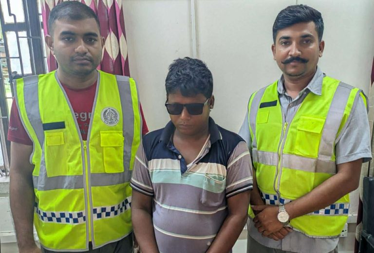 কেশবপুরে ২০০ পিস ইয়াবাসহ আটক ১