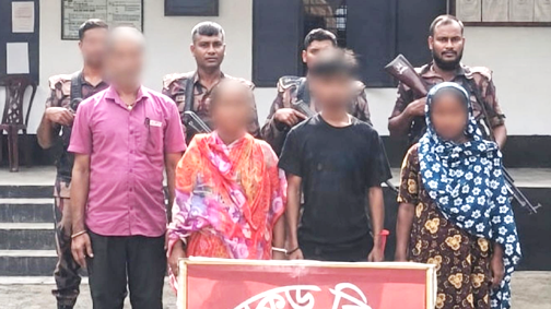 মহেশপুর সীমান্তে নারী শিশুসহ আটক ৪ বাংলাদেশি